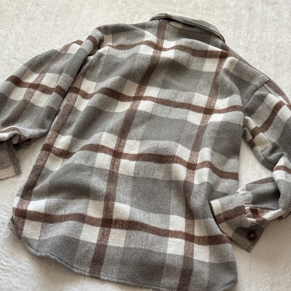 Women’s Thick Flannel Plaid Button-Up Jacket/Shirt - Picture 7 of 7